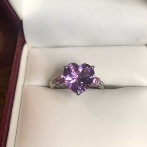 Beautiful amethyst ring size 7 new never worn